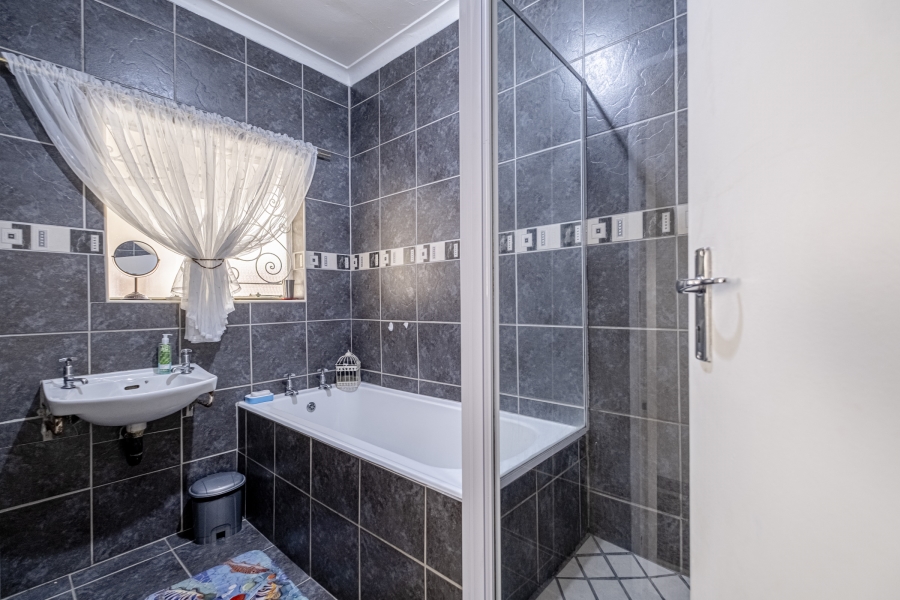 4 Bedroom Property for Sale in Cotswold Eastern Cape